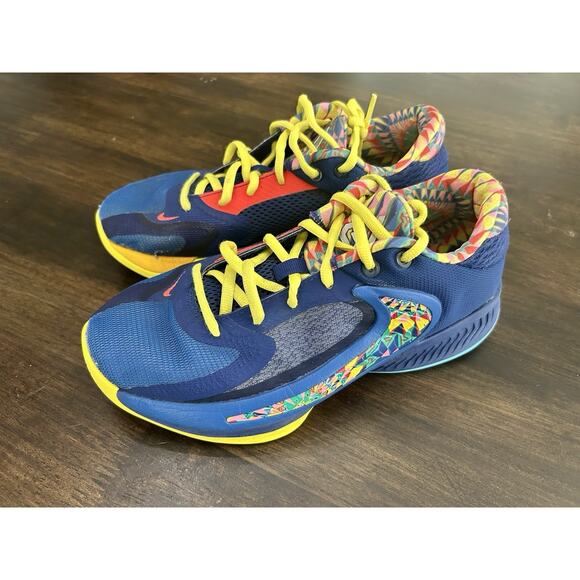 Nike Boys Zoom Freak 4 SE DV3017-400 Blue Running Shoes Sneakers Size 6.5Y - Picture 1 of 5